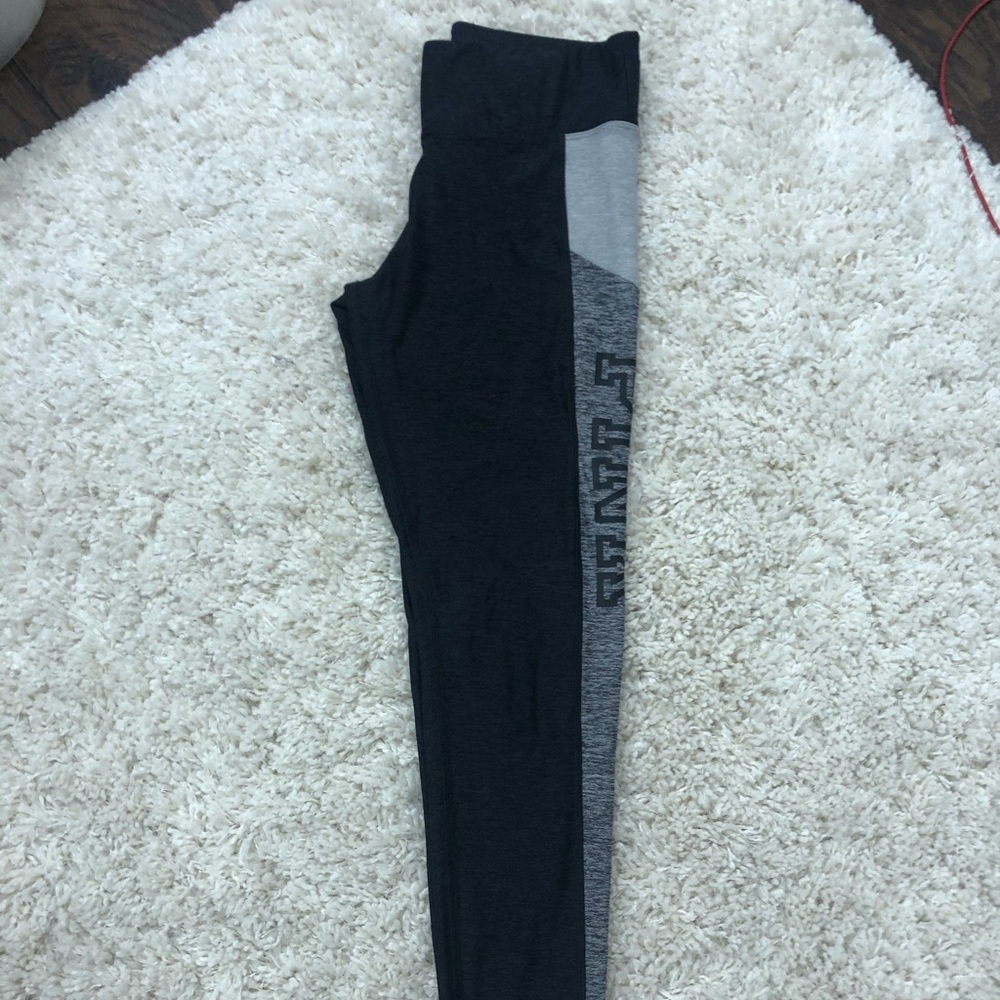Victoria’s Secret PINK leggings